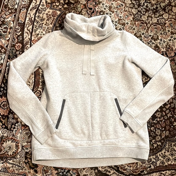 Lululemon Avenue Pullover Sweatshirt Heathered Light Grey /
Soot Light - Picture 2 of 8